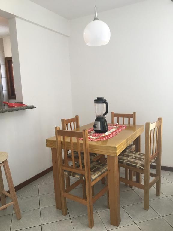 Apartamento Em Residencial Riviera ฟลอเรียนอโปลิส ภายนอก รูปภาพ